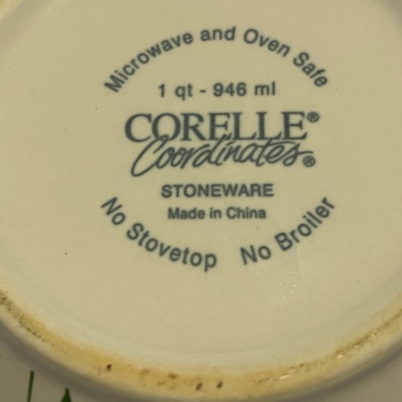 Vintage Corelle 1 quart Nesting Mixing Bowl -Iris Shadow - Picture 2 of 2